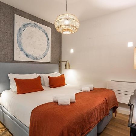 Chic Tailor Made Flat In Chiado Daire Lisboa Dış mekan fotoğraf