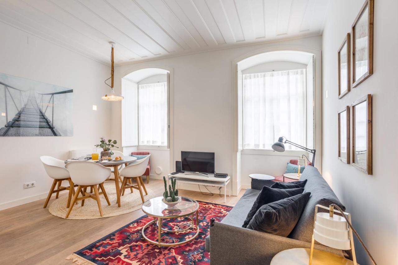 Chic Tailor Made Flat In Chiado Daire Lisboa Dış mekan fotoğraf