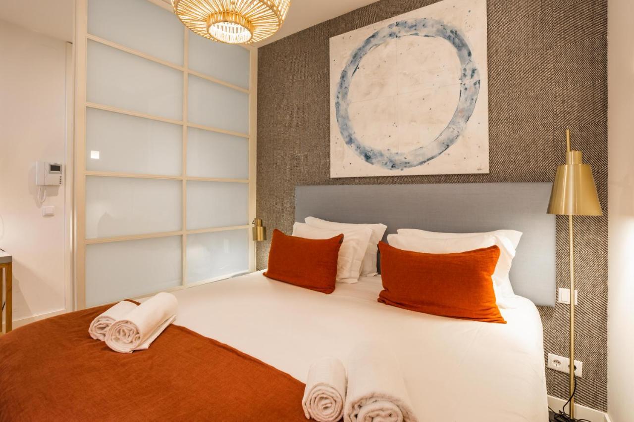 Chic Tailor Made Flat In Chiado Daire Lisboa Dış mekan fotoğraf