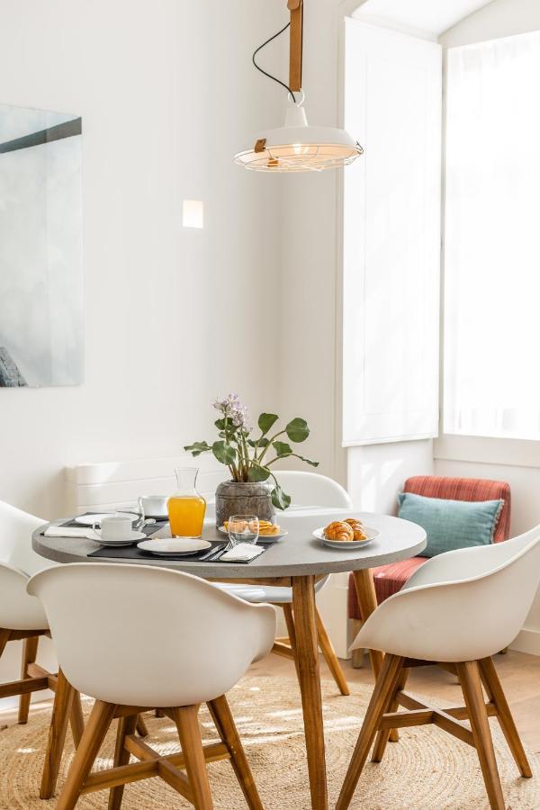 Chic Tailor Made Flat In Chiado Daire Lisboa Dış mekan fotoğraf