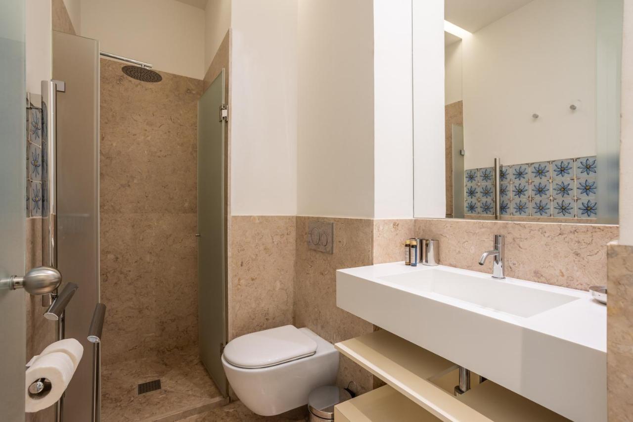 Chic Tailor Made Flat In Chiado Daire Lisboa Dış mekan fotoğraf