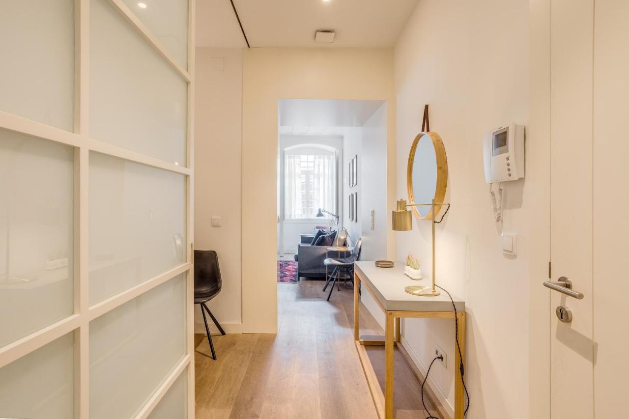 Chic Tailor Made Flat In Chiado Daire Lisboa Dış mekan fotoğraf
